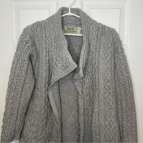 ARAN Sweater Market Ireland 100% Merino Wool Grey Zip Cardigan Small - Picture 4 of 9